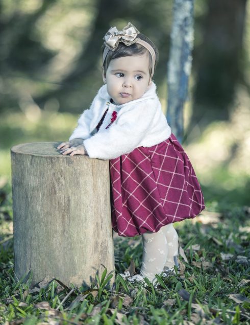 Vestido em malha ponto roma e casaqueto em pelúcia