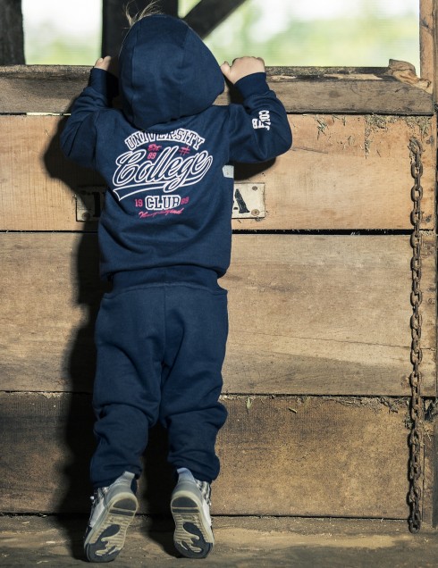 Jaqueta e calça em moletom